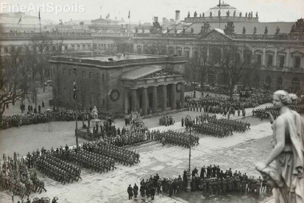 Unter den Linden soldiers parade